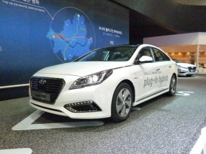 Hyundai Sonata plug-in hybrid displayed at the North American International Auto Show